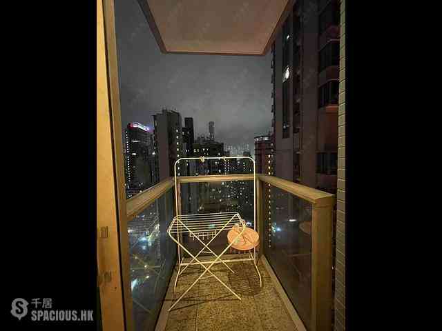 Wan Chai - The Avenue Phase 2 Block 1 07