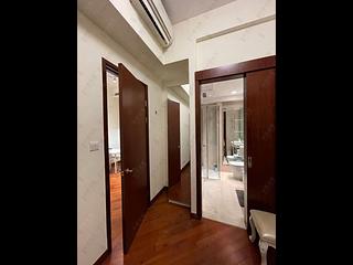 Wan Chai - The Avenue Phase 2 Block 1 08