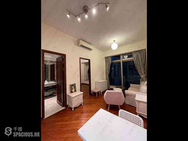 Wan Chai - The Avenue Phase 2 Block 1 11
