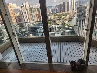 Tai Kok Tsui - Harbour Green Tower 1 03