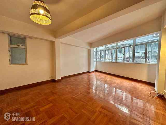 Soho - 38, Elgin Street 01