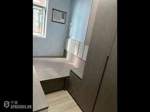 Sheung Wan - Queen's Terrace Block 1 05