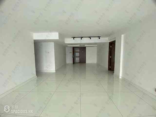 Pok Fu Lam - Villa Cecil Phase 3 Block 2 03