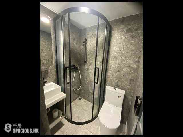 Sheung Wan - 100-102, Des Voeux Road West 02