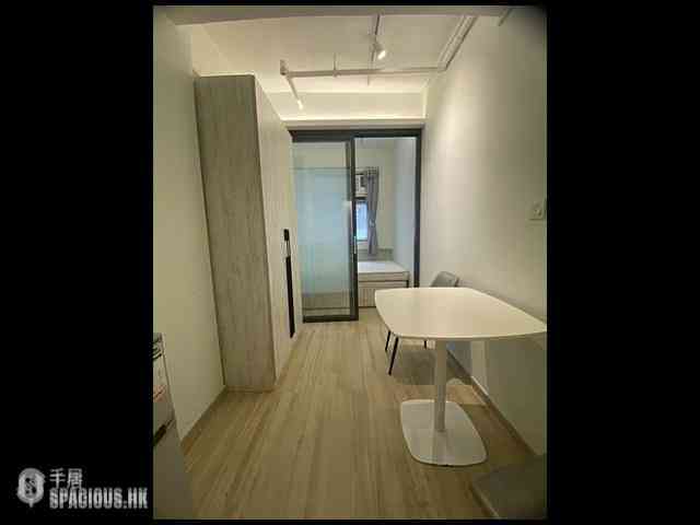 Sheung Wan - 100-102, Des Voeux Road West 07