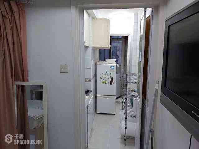Wan Chai - 28, Cross Street 04