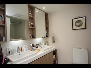 Clear Water Bay - Rise Park Villas 13