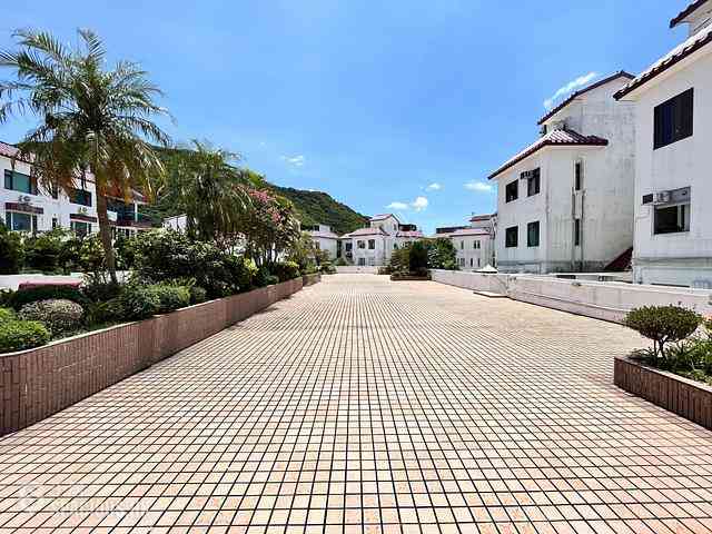 Clear Water Bay - Rise Park Villas 16