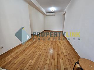 Sheung Wan - Queen's Terrace Block 1 03