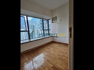 Sheung Wan - Queen's Terrace Block 1 04