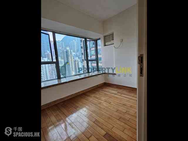 Sheung Wan - Queen's Terrace Block 1 04
