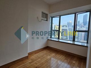 Sheung Wan - Queen's Terrace Block 1 08
