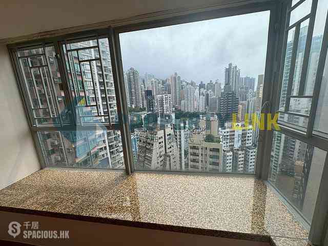 Sheung Wan - Queen's Terrace Block 1 02