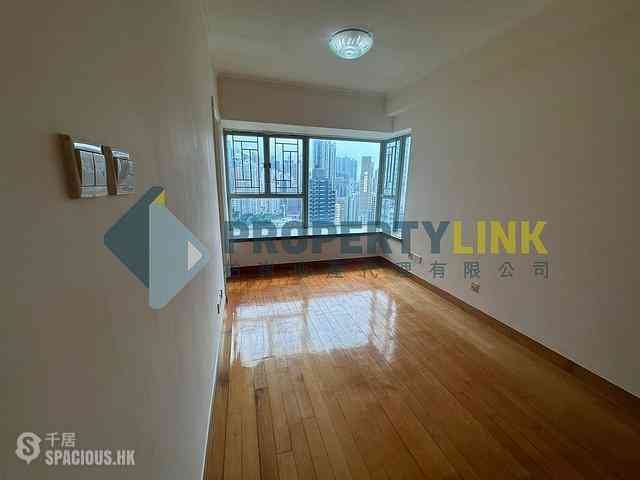Sheung Wan - Queen's Terrace Block 1 03