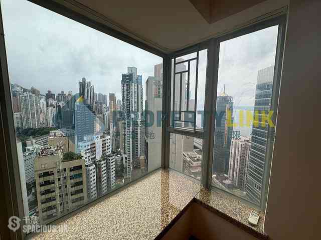 Sheung Wan - Queen's Terrace Block 1 04
