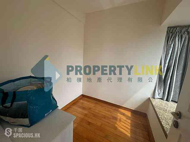 Sheung Wan - Queen's Terrace Block 1 10