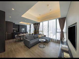 Wan Chai - The Luna 05