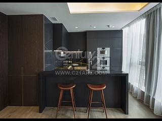 Wan Chai - The Luna 06