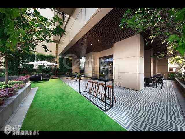 Wan Chai - The Luna 10