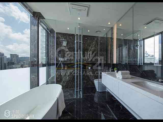 Wan Chai - The Luna 13