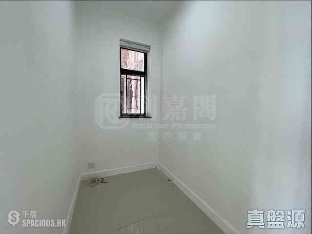 Causeway Bay - Victoria Centre Block 2 10