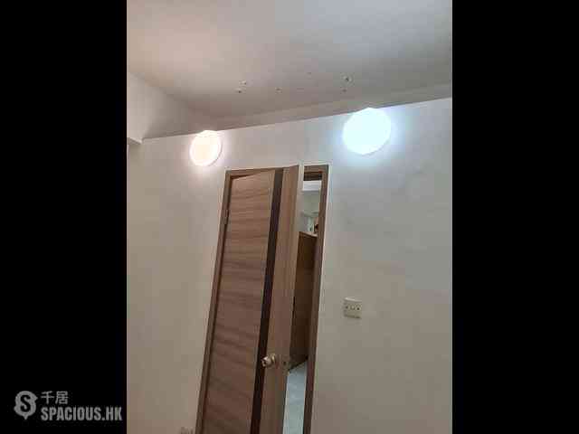 Wan Chai - Tak Fung House 04