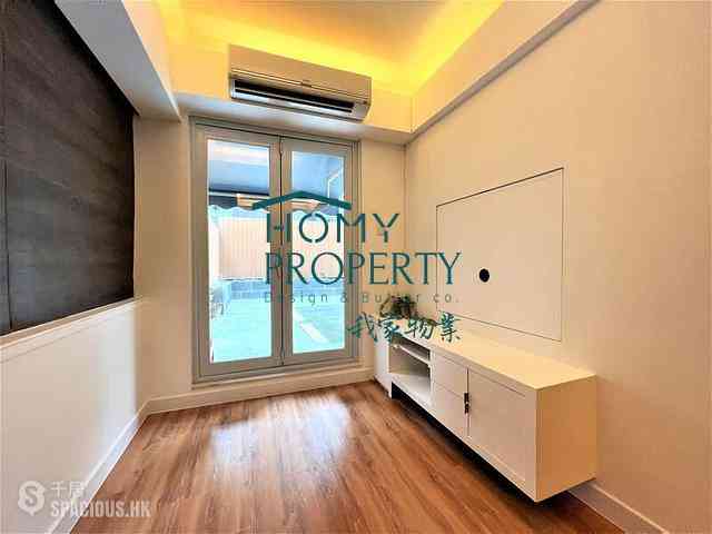 Sai Ying Pun - Hang Yue Building 02