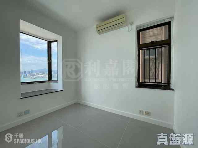 Causeway Bay - Victoria Centre Block 2 06