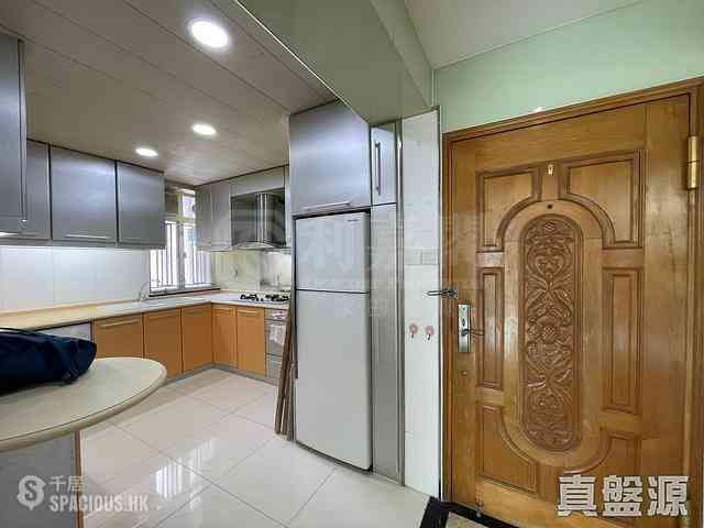 Causeway Bay - Victoria Centre Block 2 09