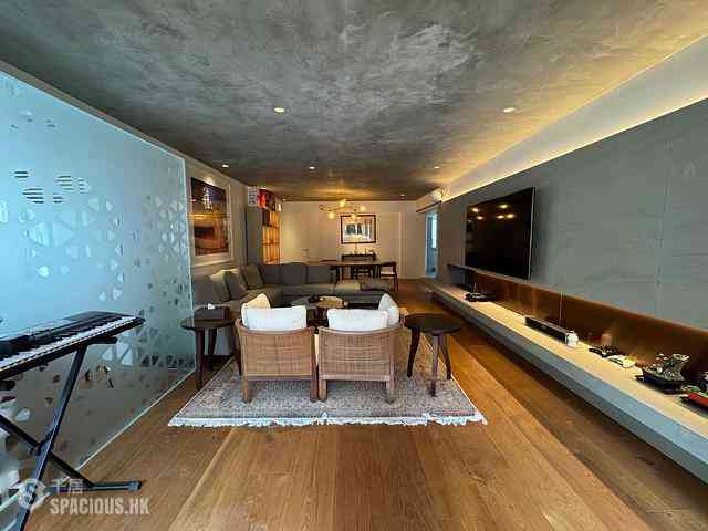 Happy Valley - 9, Broom Road 04