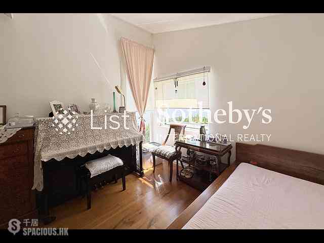 Clear Water Bay - Rainbow Villas 06