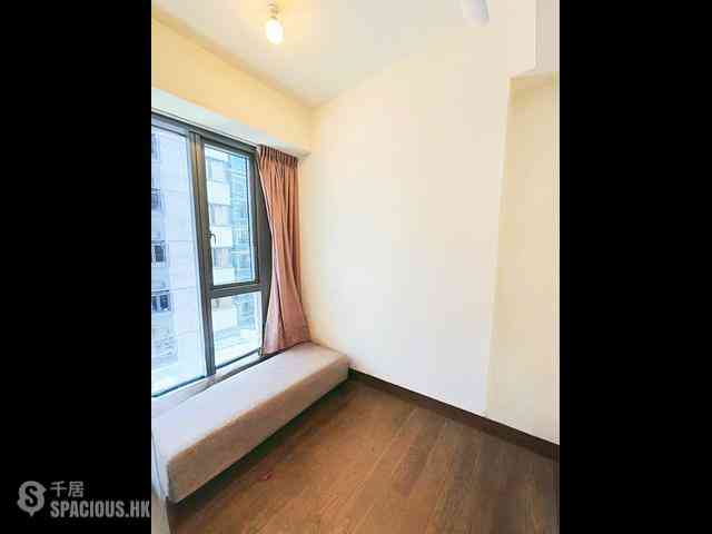 Wan Chai - Eight Star Street 05