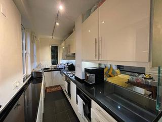 Mid Levels Central - 38C, Kennedy Road 11