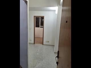 Wan Chai - Tak Fung House 03