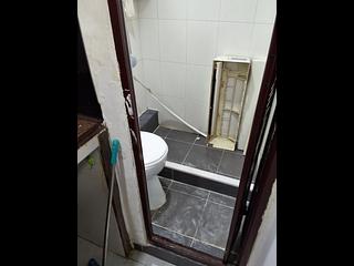 Wan Chai - Tak Fung House 04