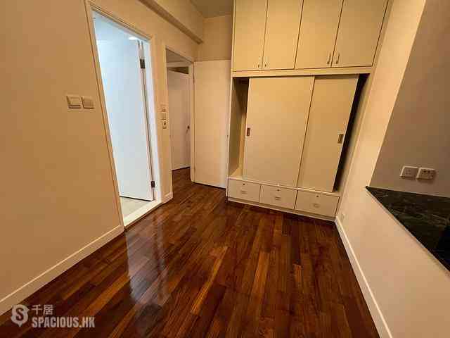 Mid Levels Central - Robinson Heights Block 1 05