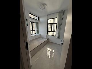 Yau Ma Tei - Prosperous Garden Block 2 06