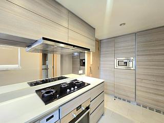 Tung Chung - The Visionary Tower 1 10