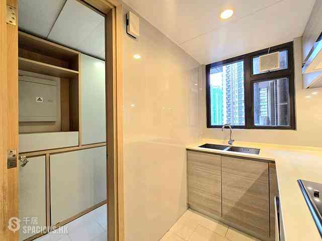 Tung Chung - The Visionary Tower 1 13