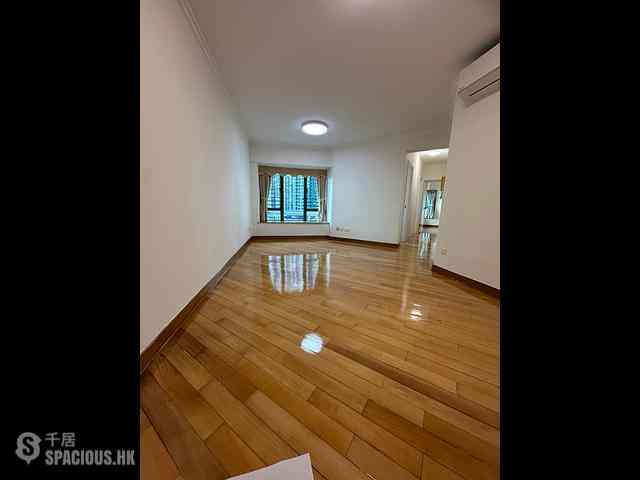 Tai Kok Tsui - Island Harbourview Block 7 01
