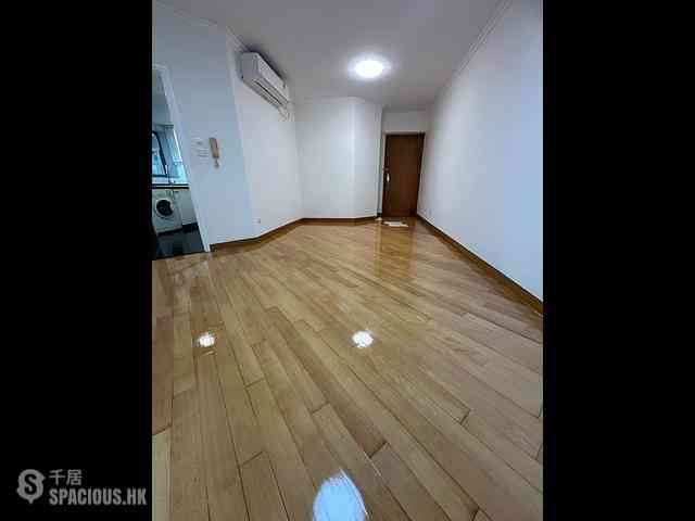 Tai Kok Tsui - Island Harbourview Block 7 02