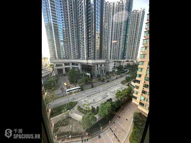 Tai Kok Tsui - Island Harbourview Block 7 03