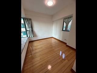 Tai Kok Tsui - Island Harbourview Block 7 04
