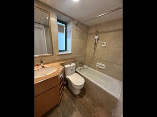Tai Kok Tsui - Island Harbourview Block 7 05
