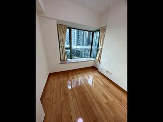 Tai Kok Tsui - Island Harbourview Block 7 06