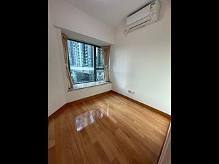 Tai Kok Tsui - Island Harbourview Block 7 07