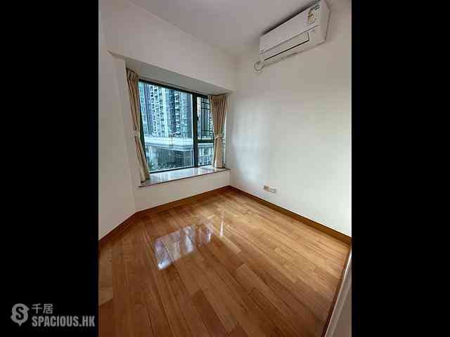 Tai Kok Tsui - Island Harbourview Block 7 07