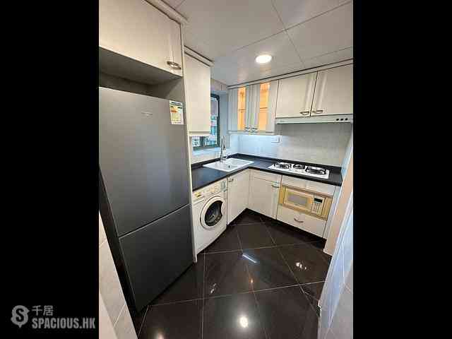 Tai Kok Tsui - Island Harbourview Block 7 09