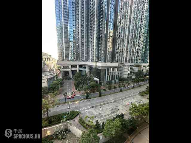Tai Kok Tsui - Island Harbourview Block 7 11