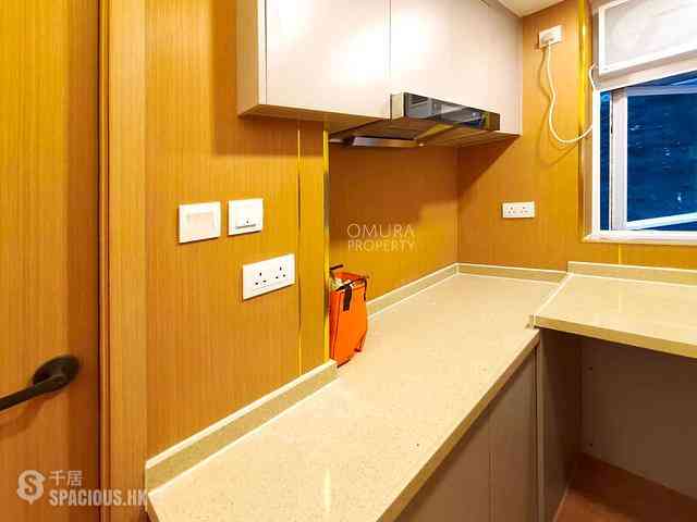 Wan Chai - 77, Queen's Road East 02